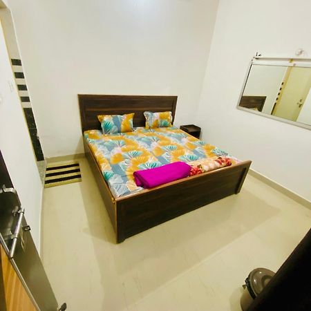 Nirupam Sadan Homestay Vrindavan Luaran gambar